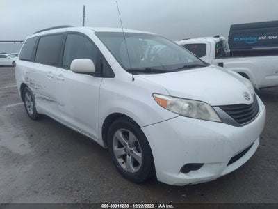 Toyota Sienna 2013