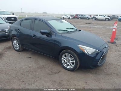 Scion Ia 2016