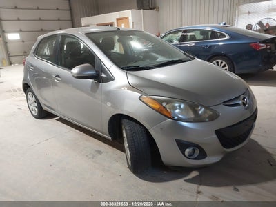 Mazda 2 2011