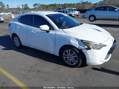 Scion Ia 2016
