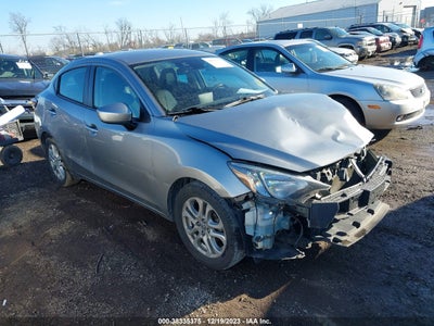 Scion Ia 2016