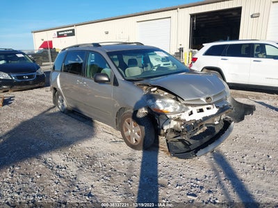 TOYOTA SIENNA 2008