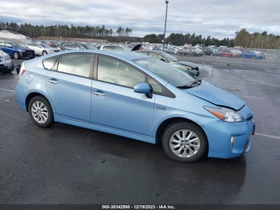 Toyota Prius Plug-In 2014