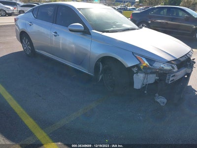Nissan Altima 2020