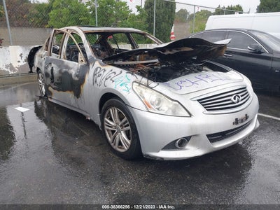 INFINITI JOURNEY 2012