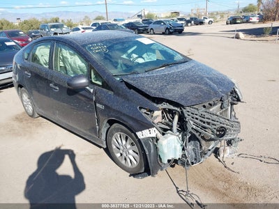 Toyota Prius plug-in 2014
