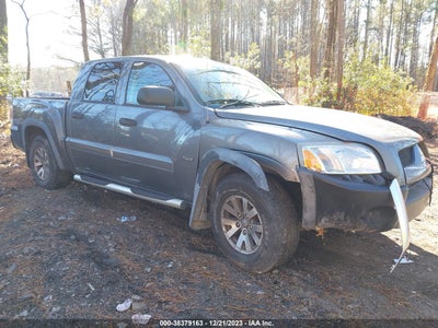 Mitsubishi Raider 2006