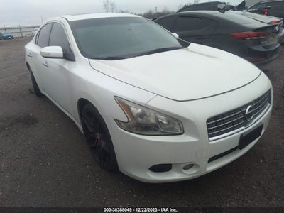 Nissan Maxima 2010