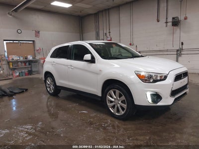 Mitsubishi Outlander sport 2015