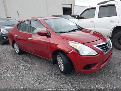 Nissan Versa 2015