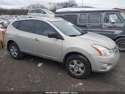 Nissan Rogue select 2014