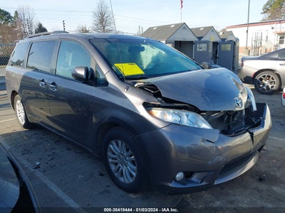 Toyota Sienna 2013