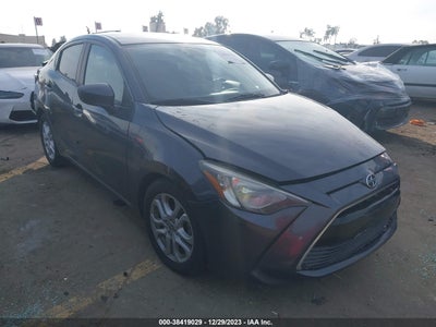Scion Ia 2016