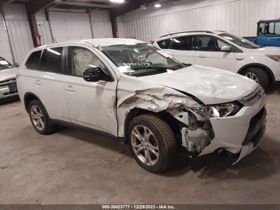 Mitsubishi Outlander 2015