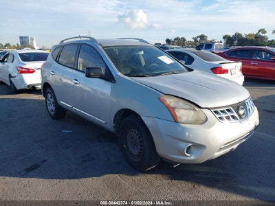 Nissan Rogue select 2014