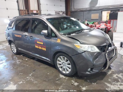 TOYOTA SIENNA 2012