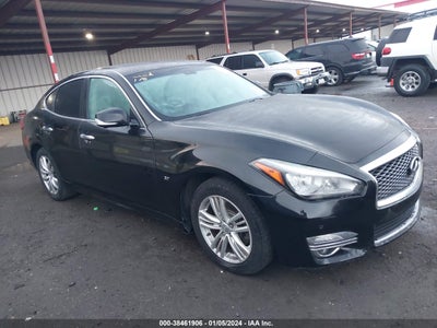 Infiniti Q70 2017