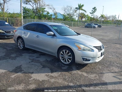Nissan Altima 2015