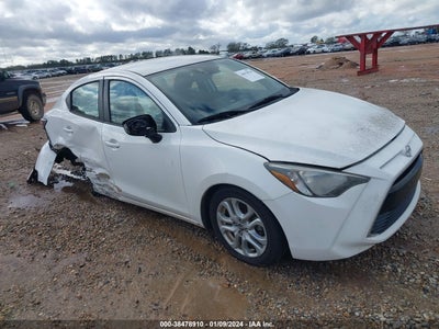Scion Ia 2016