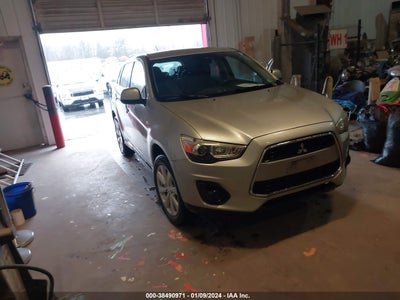 Mitsubishi Outlander sport 2015