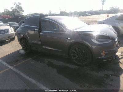 Tesla Model x 2020