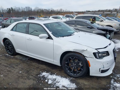Chrysler 300 2023
