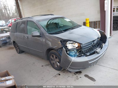 Toyota Sienna 2004