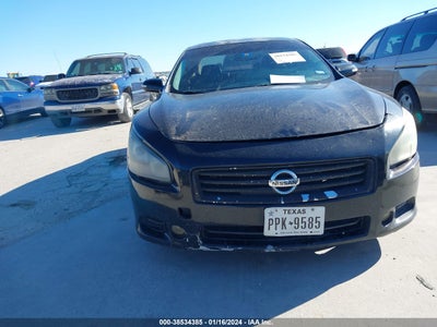 Nissan Maxima 2011