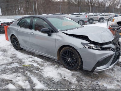 Toyota Camry 2021