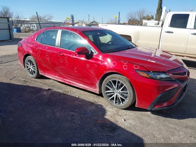 Toyota Camry 2021