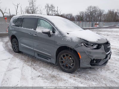 Chrysler Pacifica 2023