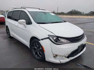 Chrysler Pacifica 2018