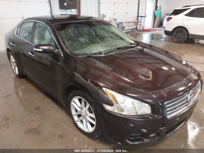 Nissan Maxima 2010