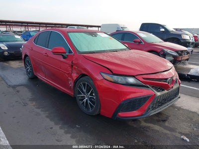 Toyota Camry 2021