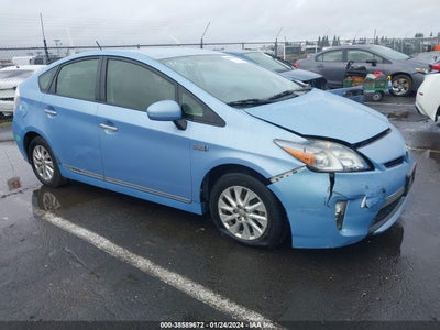 Toyota Prius plug-in 2014