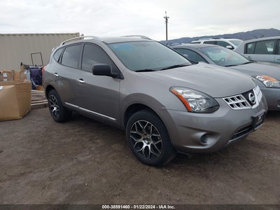 Nissan Rogue select 2015