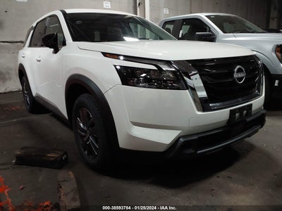 Nissan Pathfinder 2024