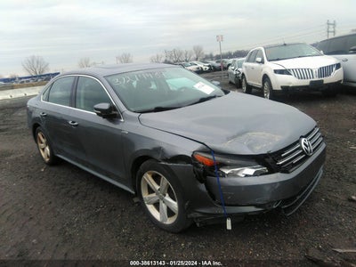 VOLKSWAGEN PASSAT 2013