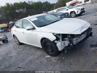 Nissan Altima 2021