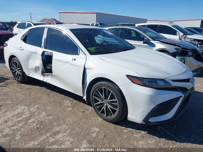 Toyota Camry 2021