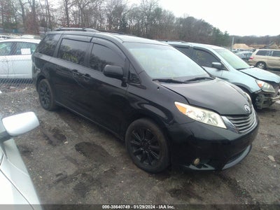 TOYOTA SIENNA 2011