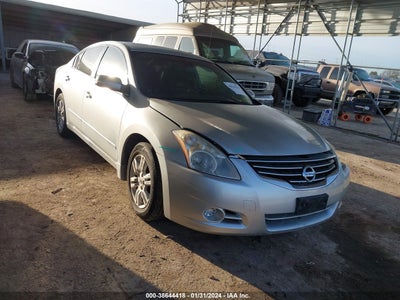 Nissan Altima 2012
