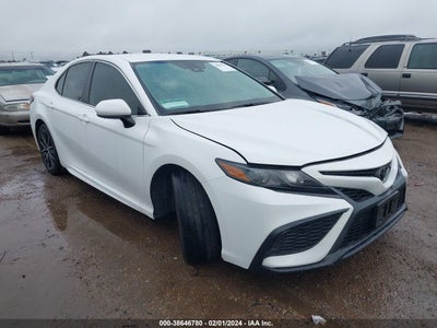 Toyota Camry 2021