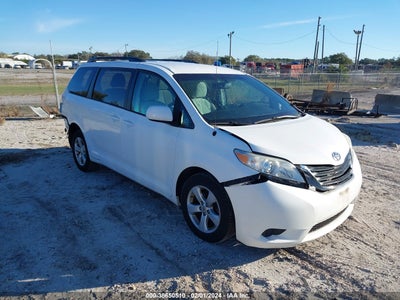 Toyota Sienna 2011