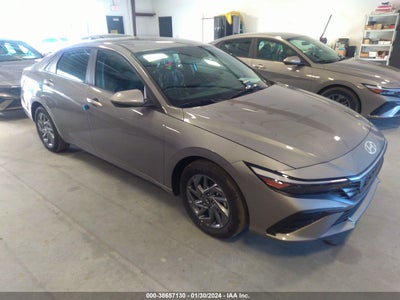 Hyundai Elantra 2024