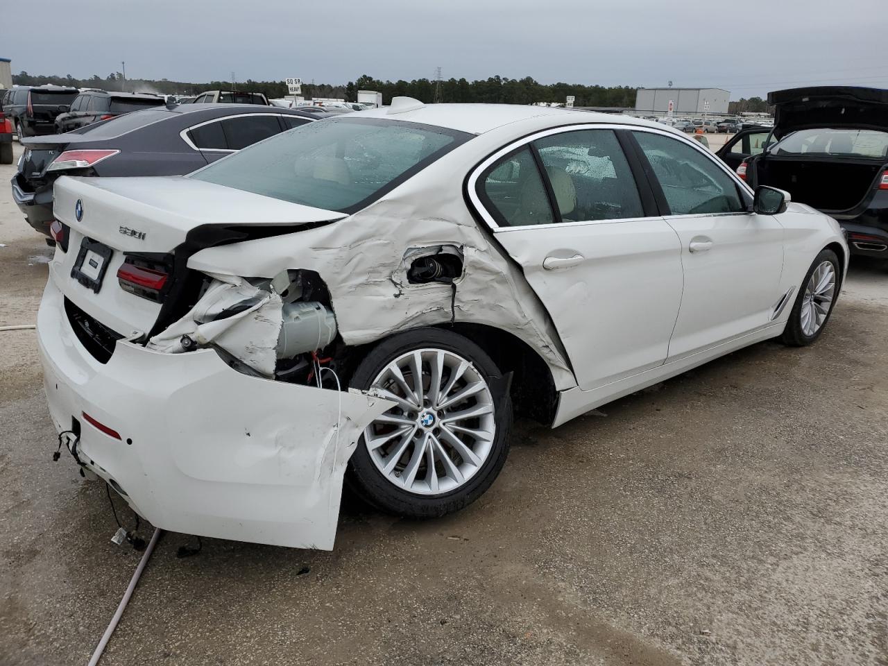 WBA13BJ00MCF95085 BMW 530 XI с аукциона США | Day Drive
