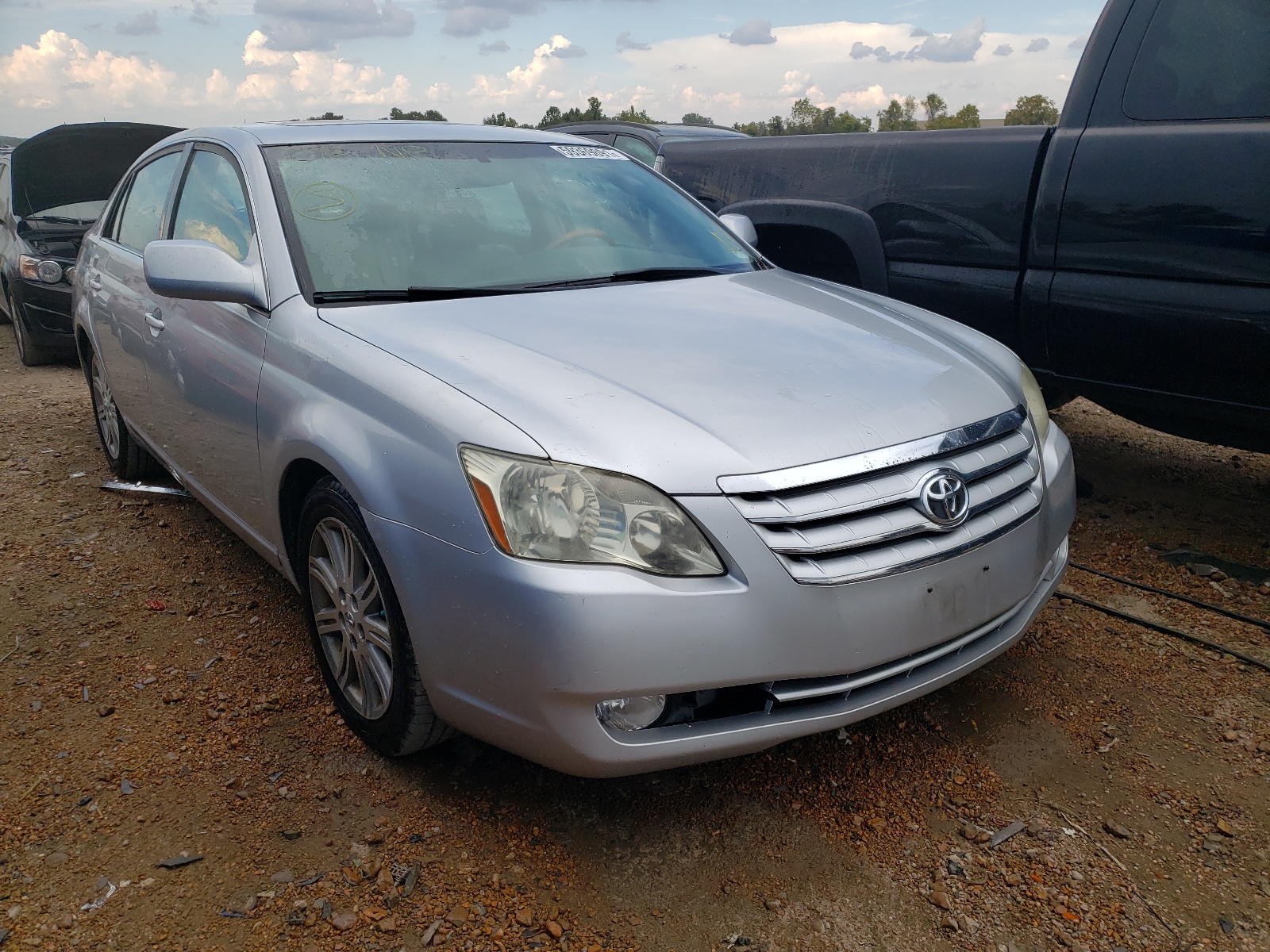 TOYOTA AVALON XL 2005