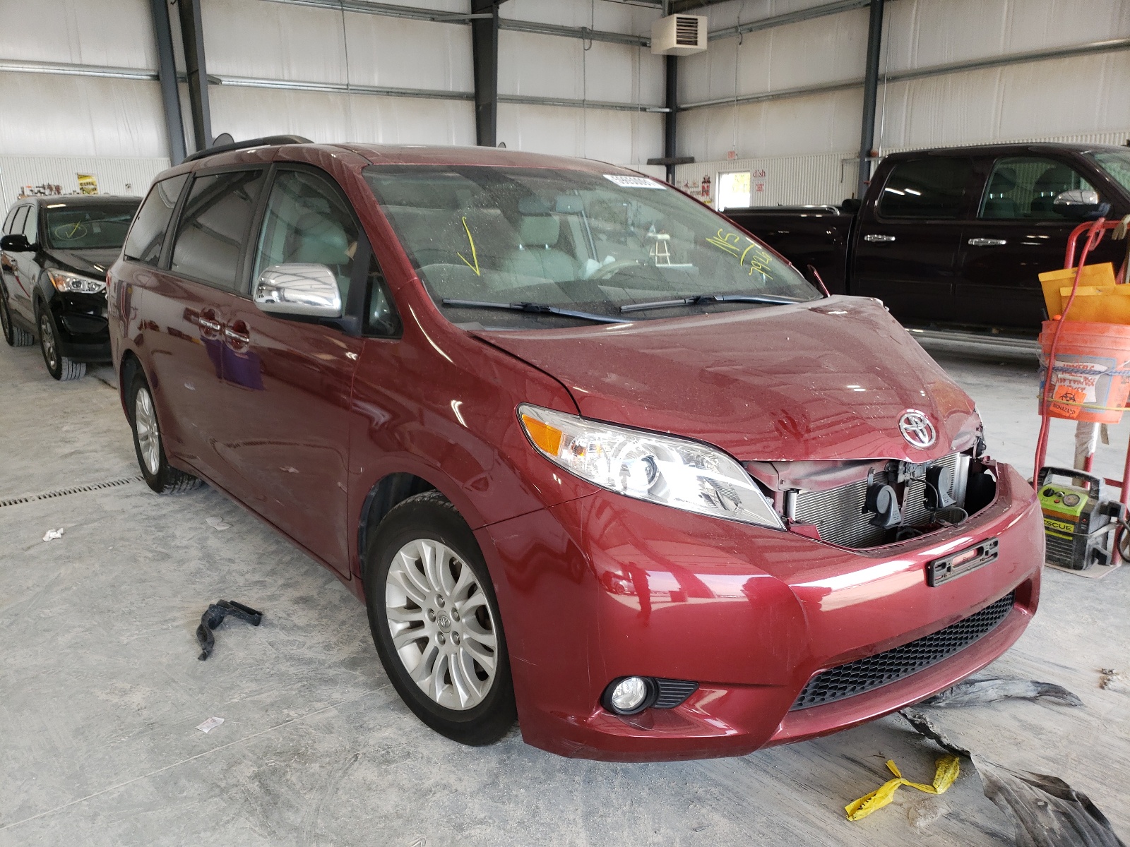 Toyota Sienna 2011