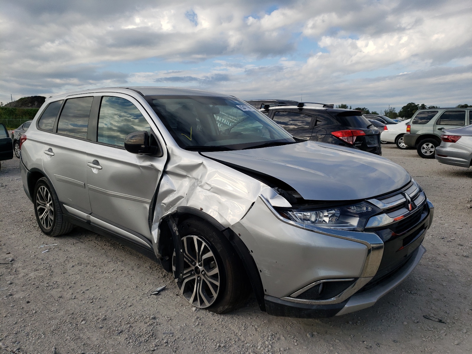 MITSUBISHI OUTLANDER 2018