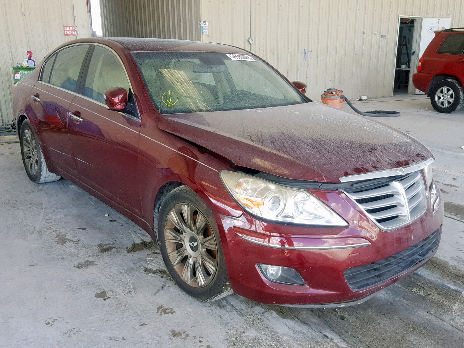 HYUNDAI GENESIS 3. 2009